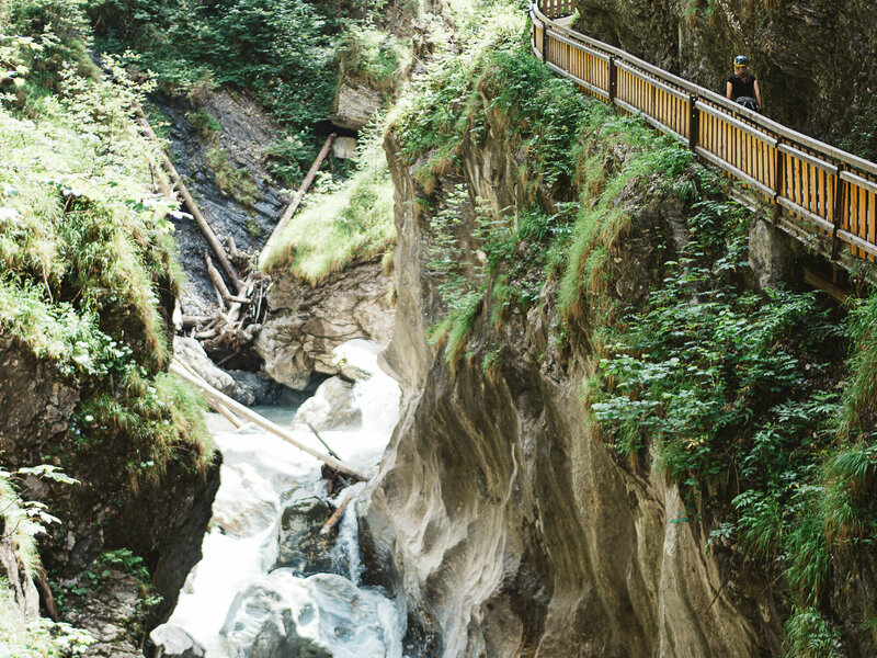 Zážitek - Kurz lezení via ferrata v Rakousku pro začátečníky i pokročilé 	 Ty nejlepší zážitkové dárky v zahraničí - Image 9